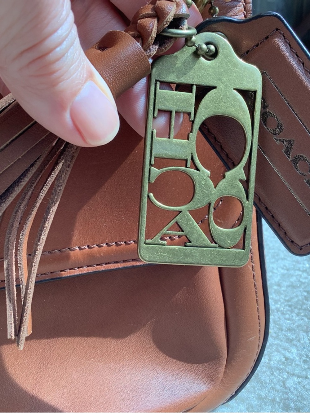 COACH Legacy Willis cognac bag.  Signs of use on leather, clean lining. - Picture 2 of 13